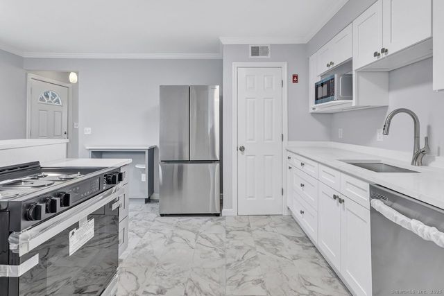 366 Columbus Avenue, Stratford, CT 06615