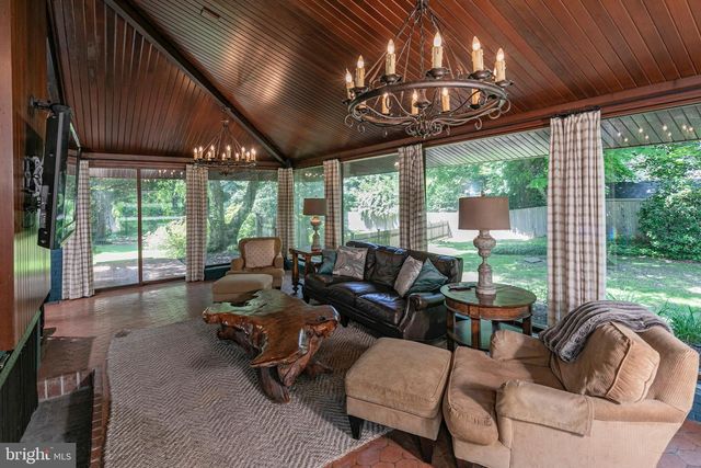 15 W LONG DR, Lawrenceville, NJ 08648