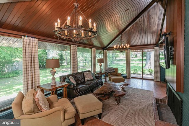 15 W LONG DR, Lawrenceville, NJ 08648