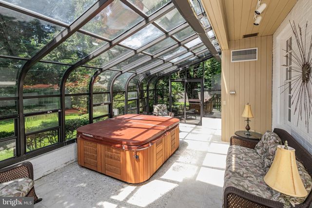 15 W LONG DR, Lawrenceville, NJ 08648
