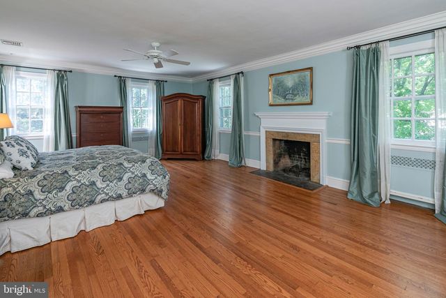 15 W LONG DR, Lawrenceville, NJ 08648