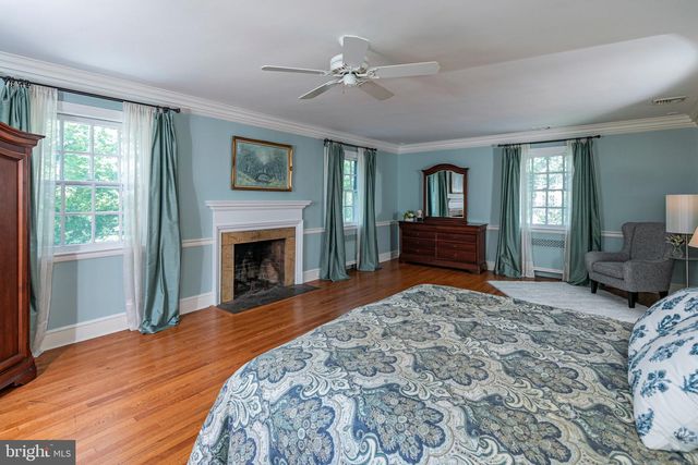 15 W LONG DR, Lawrenceville, NJ 08648