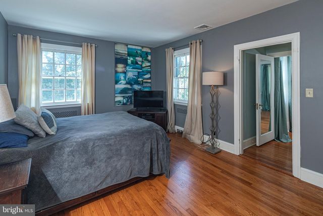 15 W LONG DR, Lawrenceville, NJ 08648