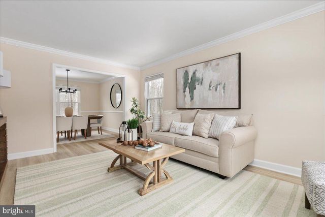 904 OLD RIVER WAY CT, Sterling, VA 20164