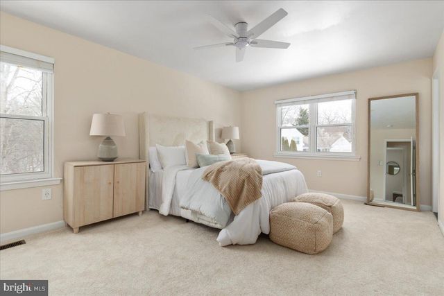 904 OLD RIVER WAY CT, Sterling, VA 20164