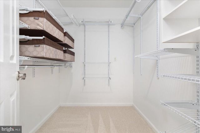 904 OLD RIVER WAY CT, Sterling, VA 20164