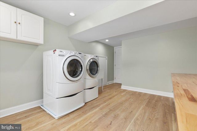 904 OLD RIVER WAY CT, Sterling, VA 20164