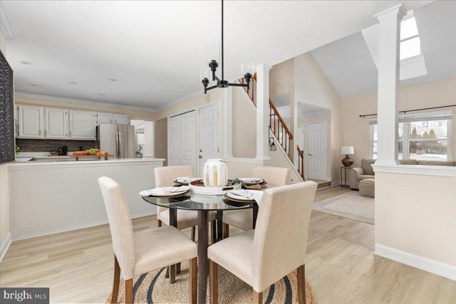 904 OLD RIVER WAY CT, Sterling, VA 20164