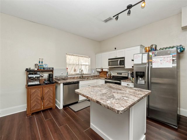 1208 W 10TH STREET, Sanford, FL 32771