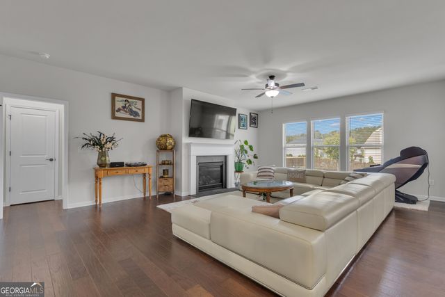 610 Napier Pass, Peachtree City, GA 30269