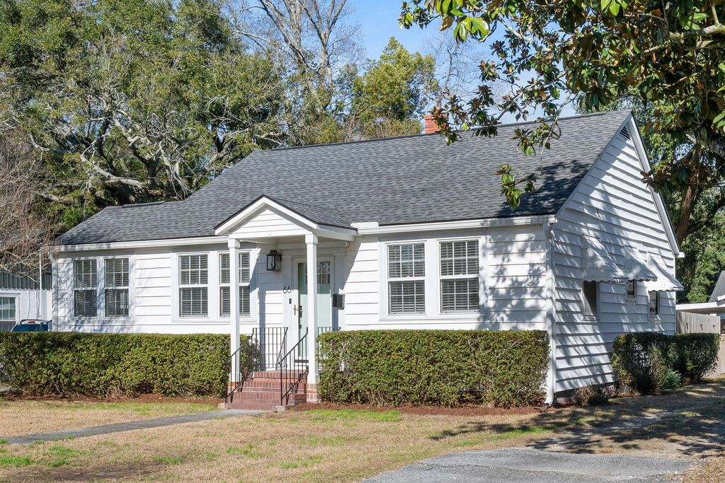 Image 2 of property listing at 66 Avondale Avenue, Charleston, SC 29407