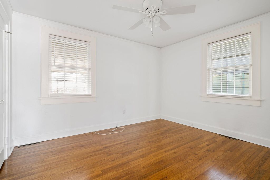 Image 8 of property listing at 66 Avondale Avenue, Charleston, SC 29407