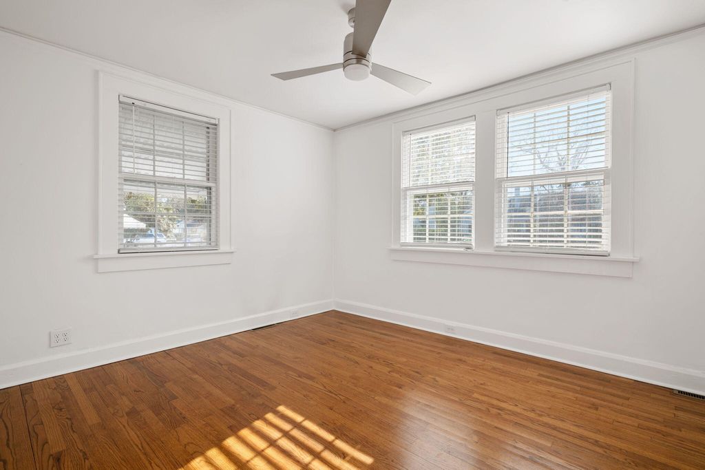 Image 9 of property listing at 66 Avondale Avenue, Charleston, SC 29407