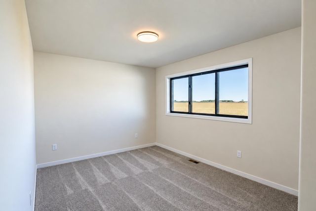 10227 Concord Drive S, Horace, ND 58047