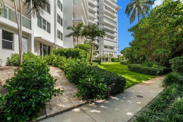 200 Ocean Lane Dr 108, Key Biscayne, FL 33149