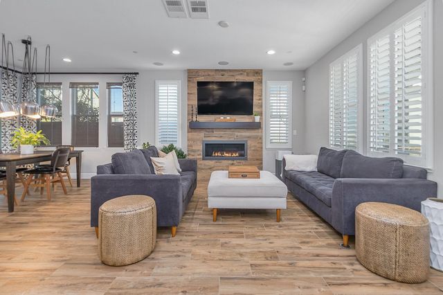 1821 Cannery Loop, Davis, CA 95616