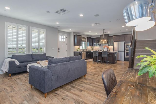 1821 Cannery Loop, Davis, CA 95616