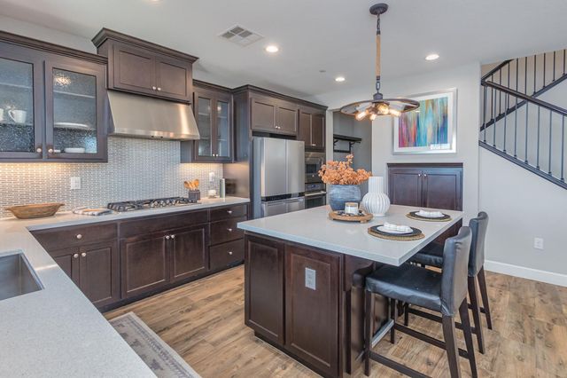 1821 Cannery Loop, Davis, CA 95616