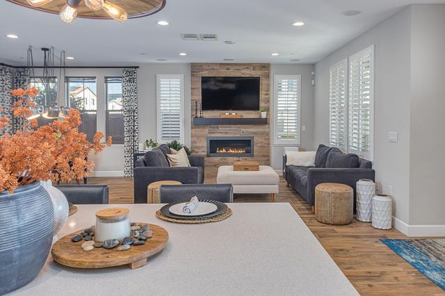 1821 Cannery Loop, Davis, CA 95616