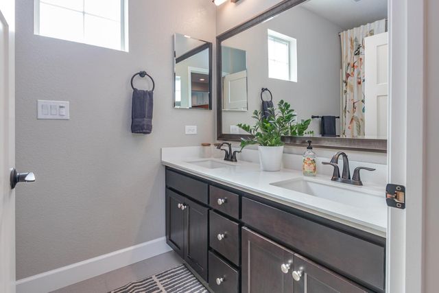 1821 Cannery Loop, Davis, CA 95616