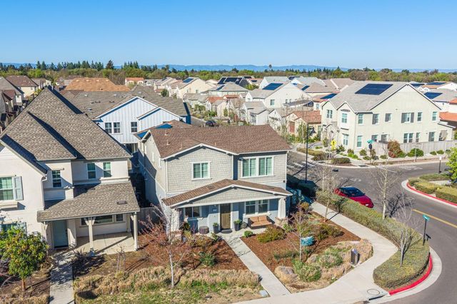 1821 Cannery Loop, Davis, CA 95616