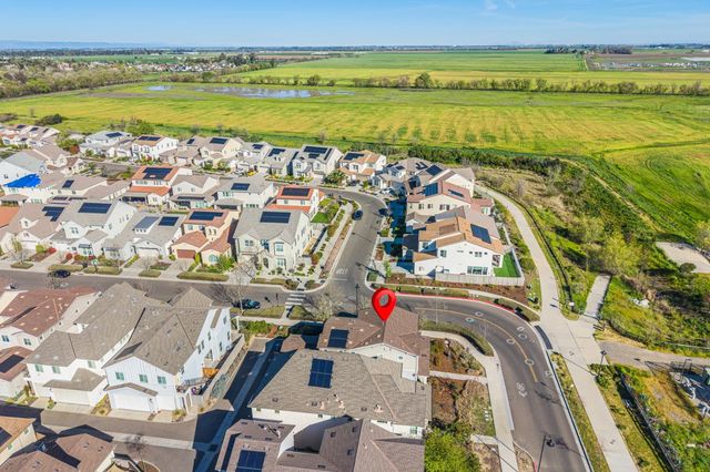 1821 Cannery Loop, Davis, CA 95616