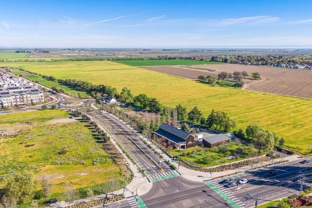 1821 Cannery Loop, Davis, CA 95616