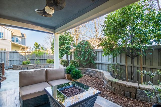 1821 Cannery Loop, Davis, CA 95616