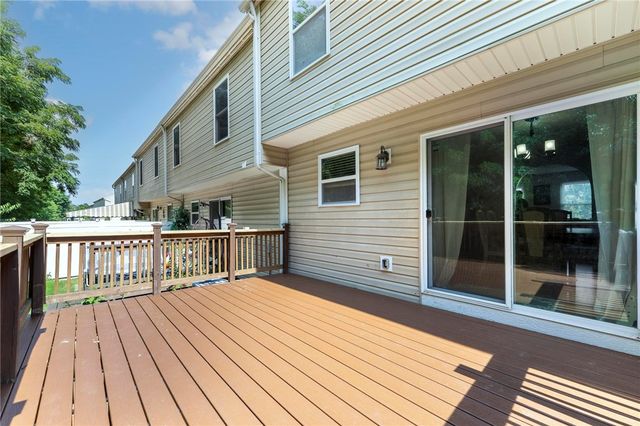 2293 Flint Dr, South Strabane, PA 15301