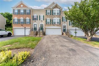 2293 Flint Dr, South Strabane, PA 15301