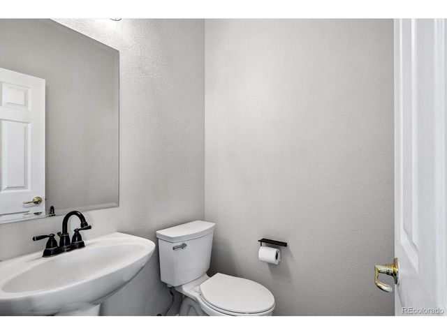 7459 S Biloxi Ct, Aurora, CO 80016