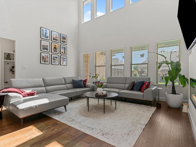 12953 Wimbledon Way, Farmers Branch, TX 75234