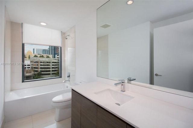 460 NE 28 Street 501, Miami, FL 33132