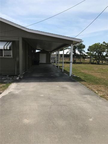 1474 Lake Dr, Okeechobee, FL 34974