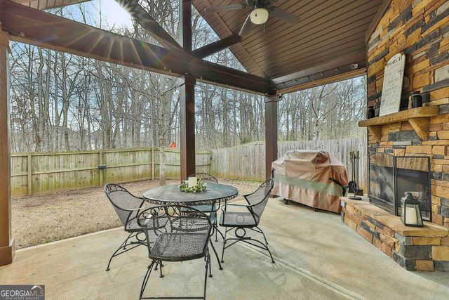 225 Briandwood Drive, Newnan, GA 30265