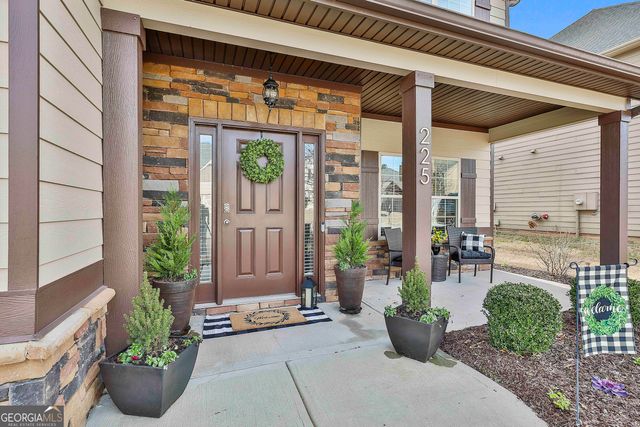 225 Briandwood Drive, Newnan, GA 30265
