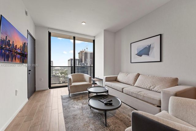 398 NE 5th St 3318, Miami, FL 33132