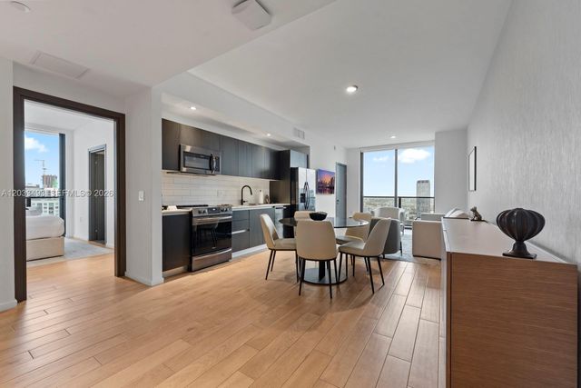 398 NE 5th St 3318, Miami, FL 33132