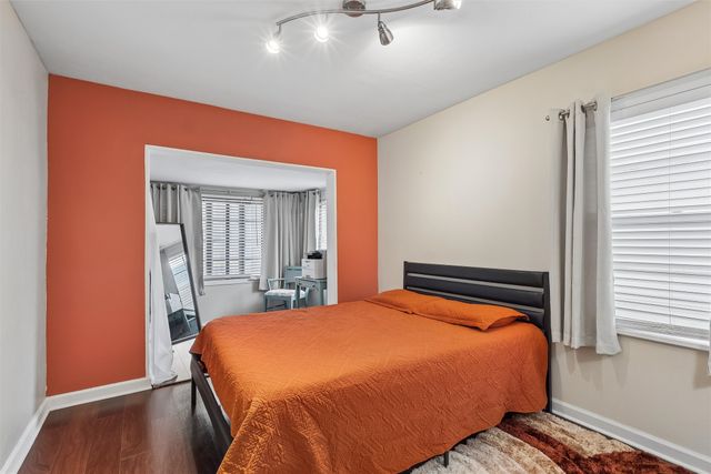 740 34th Street, Des Moines, IA 50312