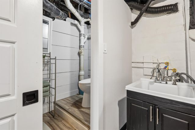 740 34th Street, Des Moines, IA 50312