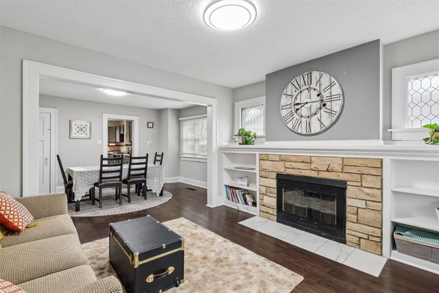 740 34th Street, Des Moines, IA 50312