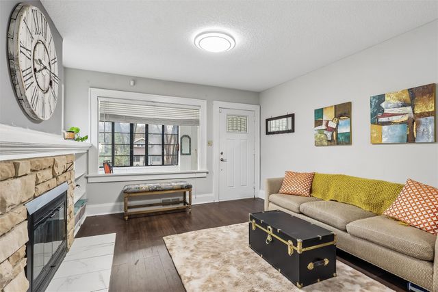 740 34th Street, Des Moines, IA 50312