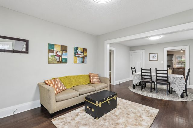 740 34th Street, Des Moines, IA 50312