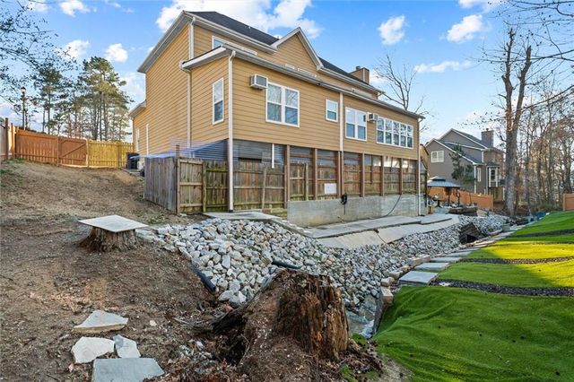 1039 Sammi Jo Lane, Dacula, GA 30019