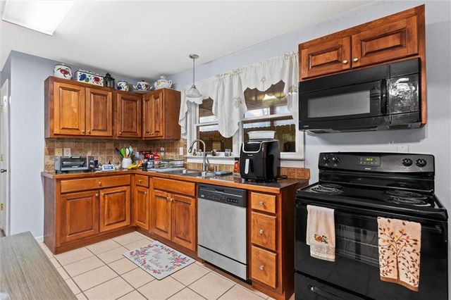 1039 Sammi Jo Lane, Dacula, GA 30019