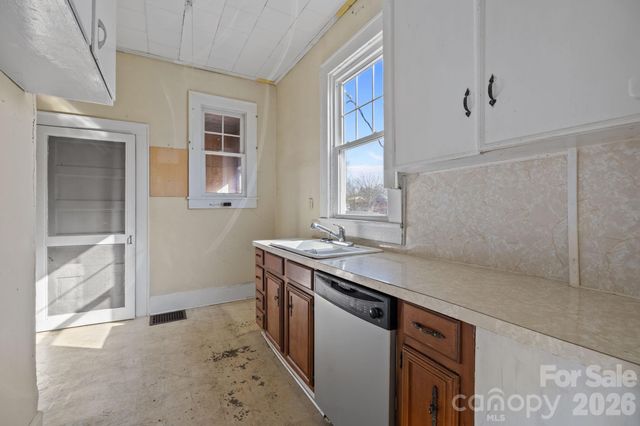 208 S Myrtle School Road, Gastonia, NC 28052