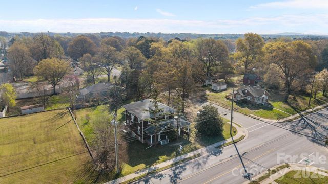 208 S Myrtle School Road, Gastonia, NC 28052