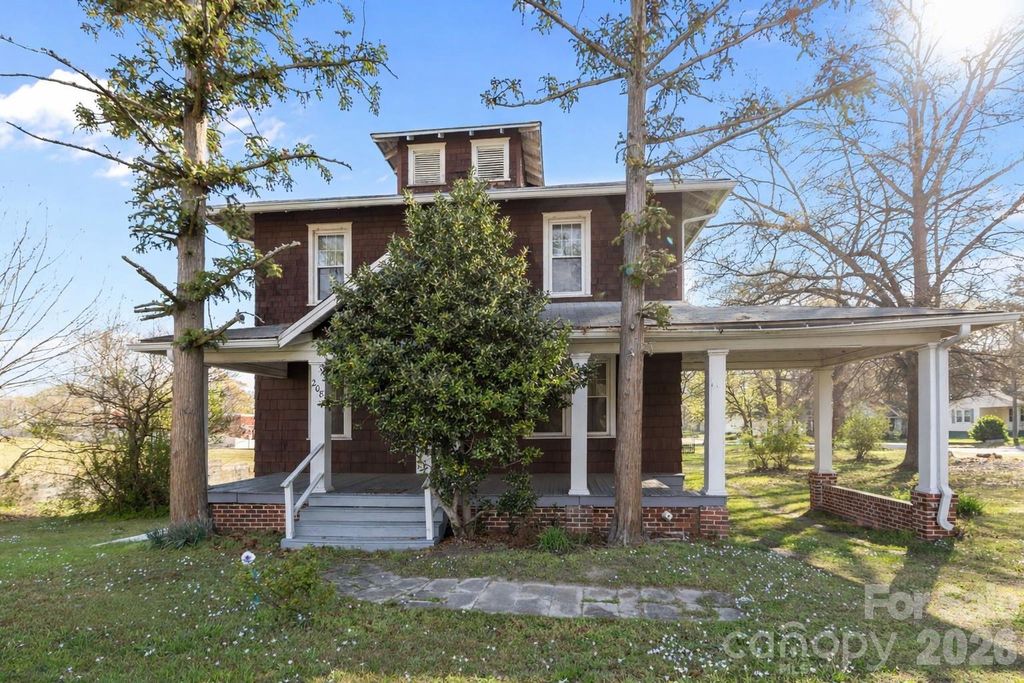 208 S Myrtle School Road, Gastonia, NC 28052