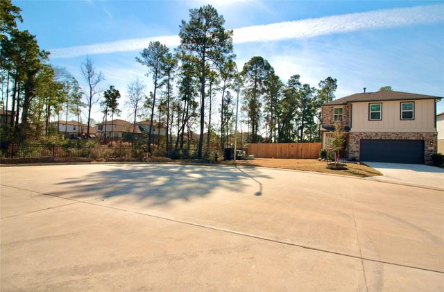 8511 Blueberry Ash Street, Magnolia, TX 77354