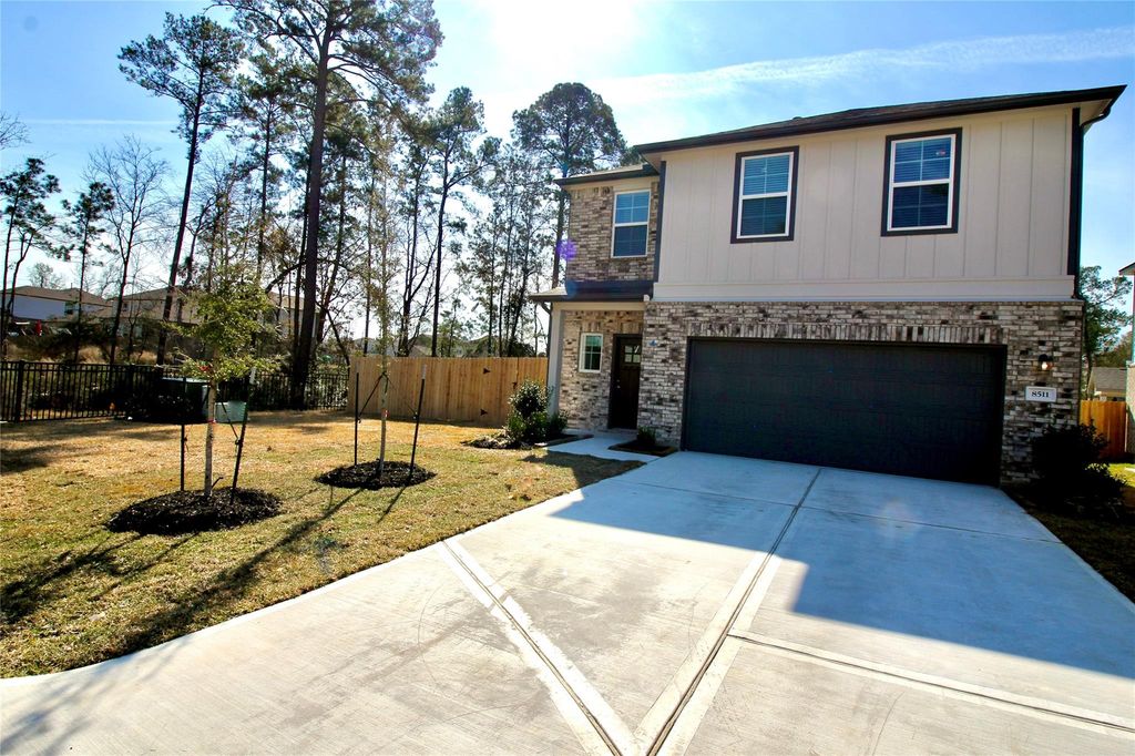 8511 Blueberry Ash Street, Magnolia, TX 77354